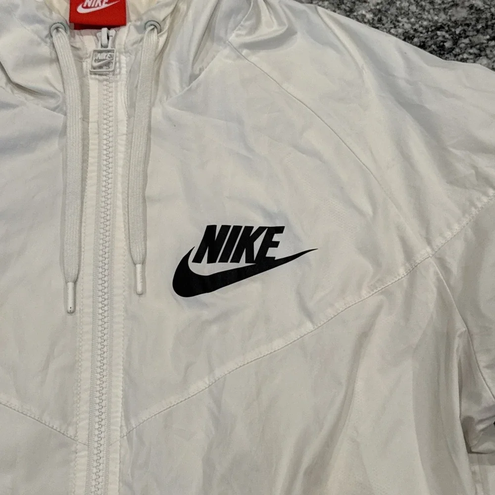 Nike Full Zip‎ Windrunner Hooded Windbreaker Jacket - Sail Off White Medium #576
